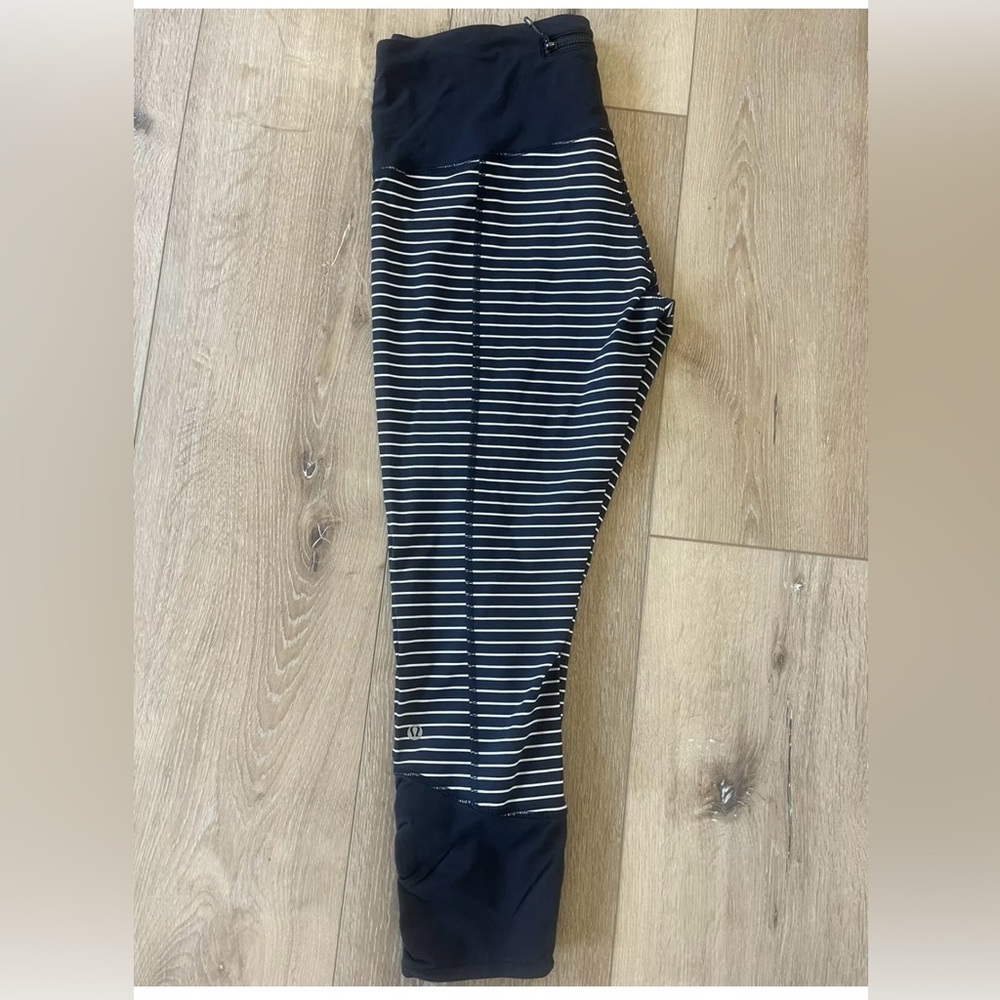 LULULEMON LEGGINGS size 10